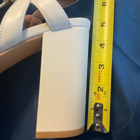 Torrid white soft-knot platform shoes - Picture 9 of 9